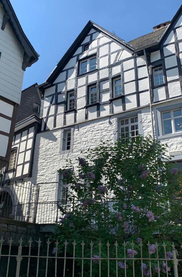 Manoir -1654- Historisch Schlafen In Monschaus Altstadt Exteriér fotografie